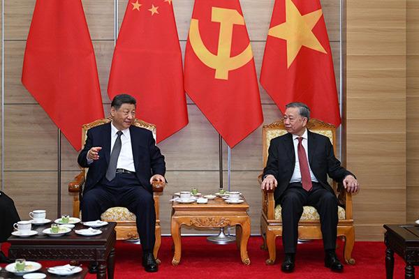 習(xí)近平同越共中央總書(shū)記蘇林話別