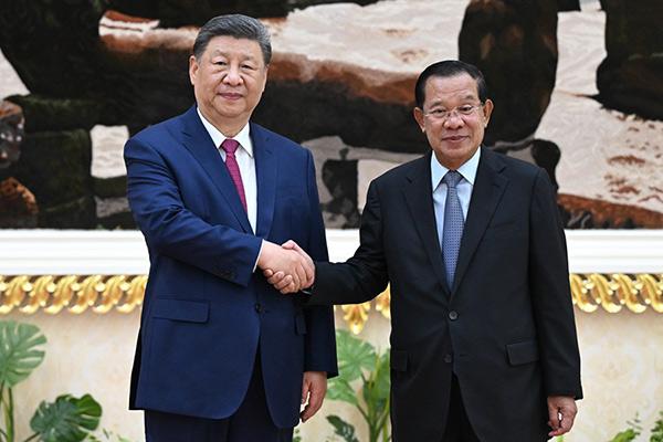 習(xí)近平會(huì)見(jiàn)柬埔寨人民黨主席、參議院主席洪森