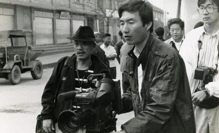 通訊社還能拍電影？