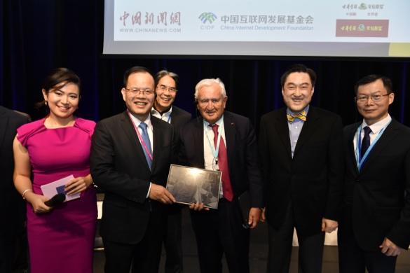 世界的“中國(guó)白”展覽在法國(guó)多維爾舉行以瓷為媒促中法文化交流